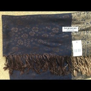 NWT 100% pashmina scarf